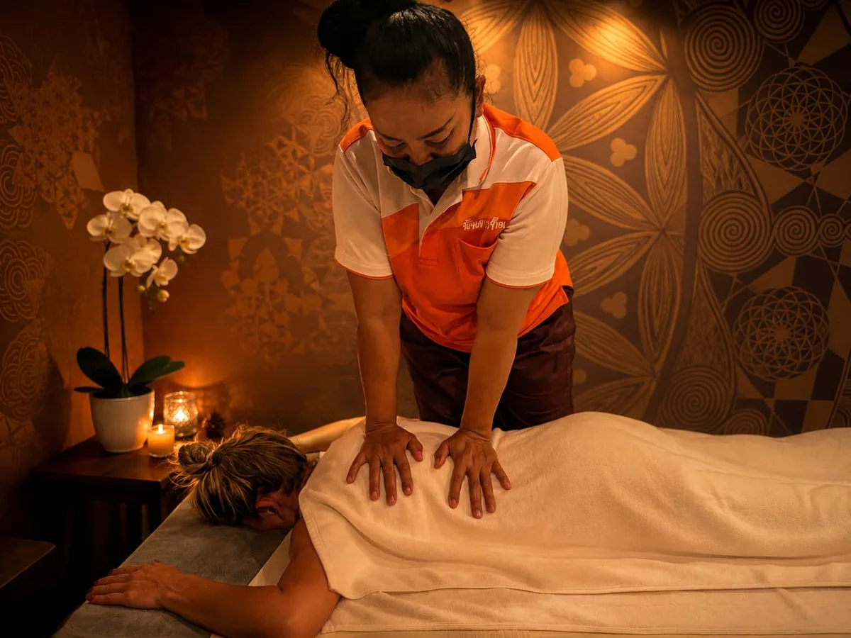 Massage therapy at Phuket Cleanse